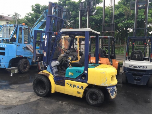 ขายฟอล์คลิฟต์ 2.5 ตัน KOMATSU FD25-12 รถนอก เสา 4 เมตร งาฮิ้ง ขายฟอล์คลิฟต์ 2.5 ตัน KOMATSU FD25-12 รถนอก เสา 4 เมตร งาฮิ้ง