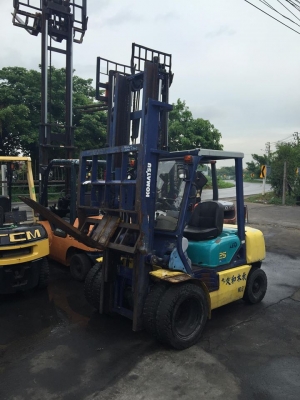 ขายฟอล์คลิฟต์ 2.5 ตัน KOMATSU FD25-12 รถนอก เสา 4 เมตร งาฮิ้ง
