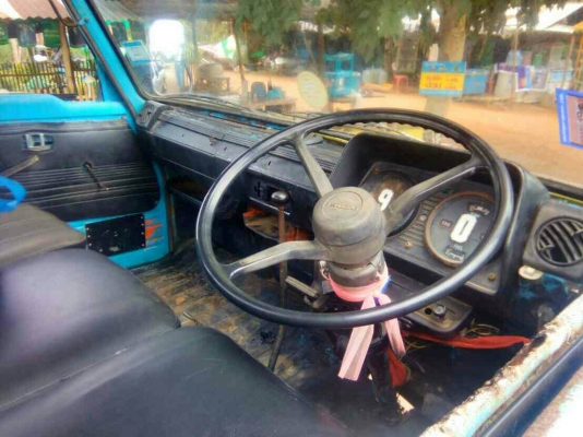 อีซูซุ ขนาด 100 แรงม้า เครื่องเดิม ปีจดทะเบียน 2542 98 แรงม้า อีซูซุ ขนาด 100 แรงม้า เครื่องเดิม ปีจดทะเบียน 2542 98 แรงม้า