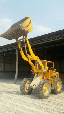 ขายด่วนรถตัก JH30B ต่อแขนยาว สภาพสวยๆ เครื่องปั้มดีเยี่ยม รถพร้อมใช้งาน ทันที เอกสารสัญญาซื้อขาย