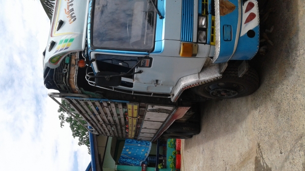 ขายรถสิบล้อ เพลาเดียว ร็อคกี้175 FVM สนใจติดต่อ0896252299 ต้น