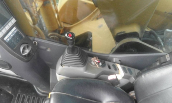 ขายรถขุด แบคโค PC200-8 รถสวยสภาพดี ใช้งานน้อย เครื่องเดิม ปั้มเดิม ช่วงล่างดี เอวแน่น แอร์เย็น เอกสารใบอินวอย ราคา1,650,000 สนใจโทร 090-8588220คุณนะ 093-3258446คุณบิว หรือเข้าดูสินค้าอื่นๆได้ที่ www.narong2truck.com www.truck.in.th/498 หรือเพจFacebook ณรง