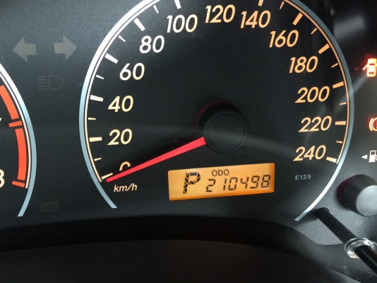 2011 TOYOTA ALTIS 1.6E CNG สีเทา