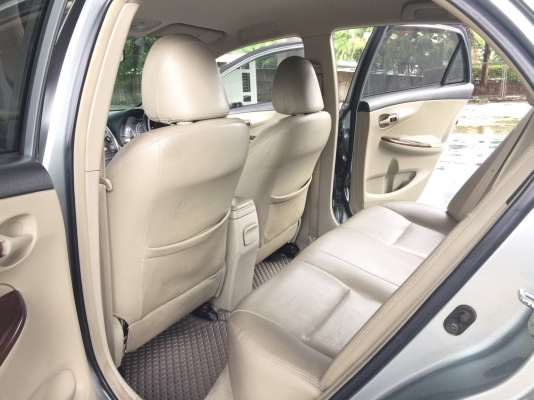 2011 TOYOTA ALTIS 1.6E CNG สีเทา