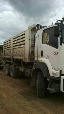 ขายด่วน!!!รถ 10 ล้อ Isuzuสีขาว ปี 2554 ราคา 2,300,000 บาท ติดต่อ 086-1173074 (เคน) ขายด่วน!!!รถ 10 ล้อ Isuzuสีขาว ปี 2554 ราคา 2,300,000 บาท ติดต่อ 086-1173074 (เคน)