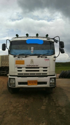 ขายด่วน!!!รถ 10 ล้อ Isuzuสีขาว ปี 2554 ราคา 2,300,000 บาท ติดต่อ 086-1173074 (เคน)