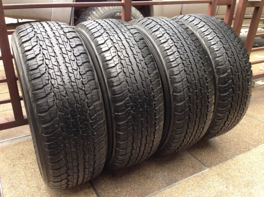 ยาง Dunlop 265 65 17 กลางปี15 ดอกเต็ม ราคาไม่แพง