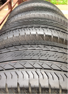 ยาง Bridgestone 265 65 17 ปลายปี15 ดอกเยอะ ราคาไม่แพง ยาง Bridgestone 265 65 17 ปลายปี15 ดอกเยอะ ราคาไม่แพง