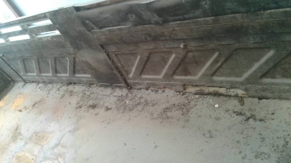 ขายหางพ่วง  สามมิต  2  เพลา.  ปี 49.    สนใจติดต่อ  081 - 6079515