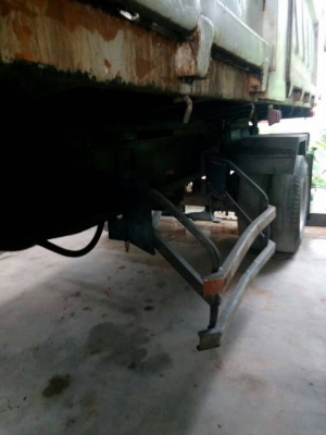 ขายหางพ่วง  สามมิต  2  เพลา.  ปี 49.    สนใจติดต่อ  081 - 6079515