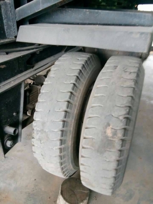 ขายหางพ่วง  สามมิต  2  เพลา.  ปี 49.    สนใจติดต่อ  081 - 6079515