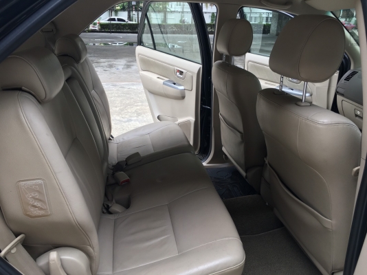 2005 TOYOTA FORTUNER 3.0V สีดำ 4WD