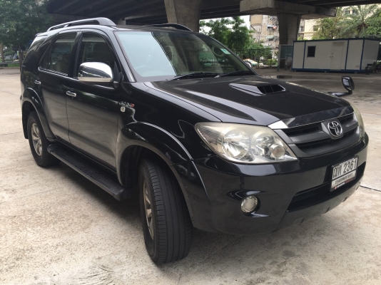 2005 TOYOTA FORTUNER 3.0V สีดำ 4WD