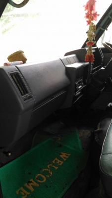 รถอีซูซุ 4 ล้อ NKR 88 แรงม้า. ปี 38.     สนใจติดต่อ  081 - 6079515