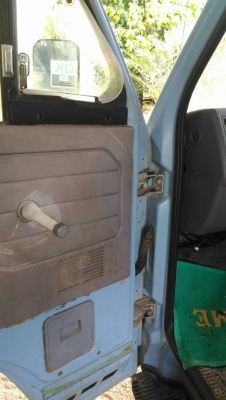 รถอีซูซุ 4 ล้อ NKR 88 แรงม้า. ปี 38.     สนใจติดต่อ  081 - 6079515