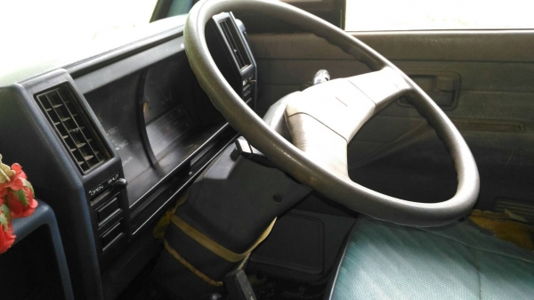 รถอีซูซุ 4 ล้อ NKR 88 แรงม้า. ปี 38.     สนใจติดต่อ  081 - 6079515