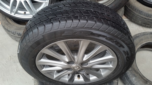 ขายล้อTOYOTA VIOS12 ก้าน (สีกัล) ยางปี 14 4 ล้อ