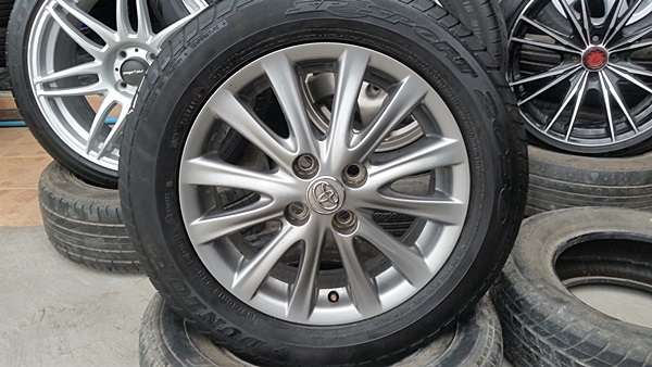 ขายล้อTOYOTA VIOS12 ก้าน (สีกัล) ยางปี 14 4 ล้อ