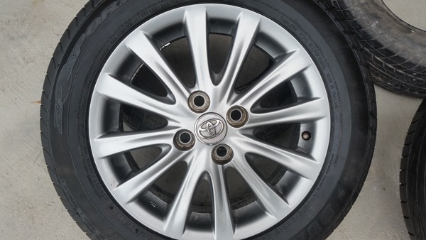 ขายล้อTOYOTA VIOS12 ก้าน (สีกัล) ยางปี 14 4 ล้อ