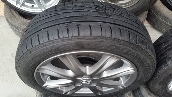 ขายล้อToyota Vios TOP16 ยางปี13  4 ล้อ