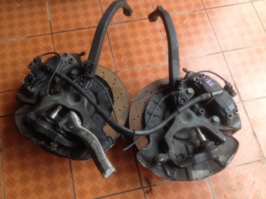 ปั้มเบ้นเเท้ BREMBO 4 POT เก่าญี่ปุ่นเเท้brembo 4 pot ของ AMG ของ sl500 ใส่จานได้ตั้งแต่ 300-355 mm ตรงรุ่น w201, W124, w210, w202, w203,w208, w211 w209 สีเดิมๆผ้าเบรคยังหนาอยู่สภาพดี ปั้มเบ้นเเท้ BREMBO 4 POT เก่าญี่ปุ่นเเท้brembo 4 pot ของ AMG ของ sl500 ใส่จานได้ตั้งแต่ 300-355 mm ตรงรุ่น w201, W124, w210, w202, w203,w208, w211 w209 สีเดิมๆผ้าเบรคยังหนาอยู่สภาพดี