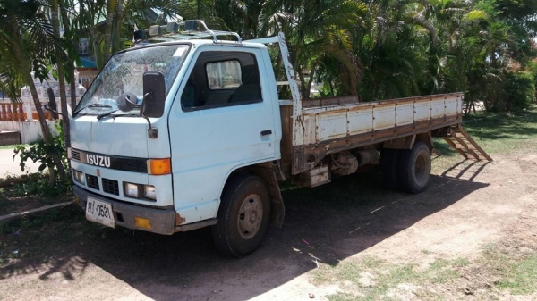 ขาย6ล้อ อีซูซุ110nkr แชชซีสวยเครื่องเดิม เอกสารทะเบียนครบ รถวิ่งงานประจำ ขาย6ล้อ อีซูซุ110nkr แชชซีสวยเครื่องเดิม เอกสารทะเบียนครบ รถวิ่งงานประจำ