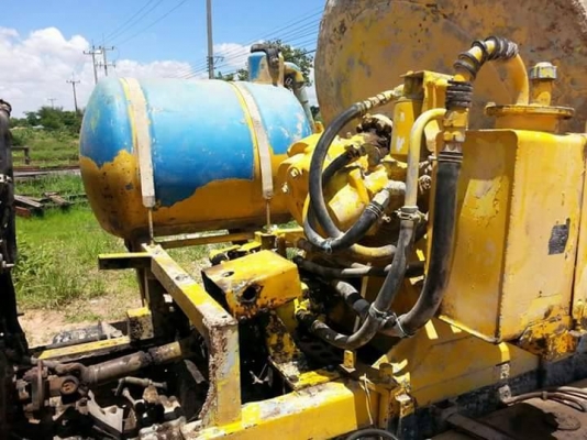 ขายรถ6ล้อ โม่ปูน3คิว เครื่อง185แรง HO7C เครื่องดีมาก สภาพพร้อมใช้งาน เอกสารใบซื้อขาย ราคา295,000 สนใจโทร 090-8588220คุณนะ 093-3258446คุณบิว หรือเข้าดูสินค้าอื่นๆได้ที่ www.narong2truck.com หรือ www.truck.in.th/498 หรือเพจFacebook ณรงค์ ซื้อขายรถมือสอง (เว