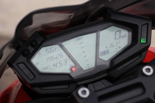 <เอิร์ท พิดโลก> z800 2013 สภาพสวย <เอิร์ท พิดโลก> z800 2013 สภาพสวย