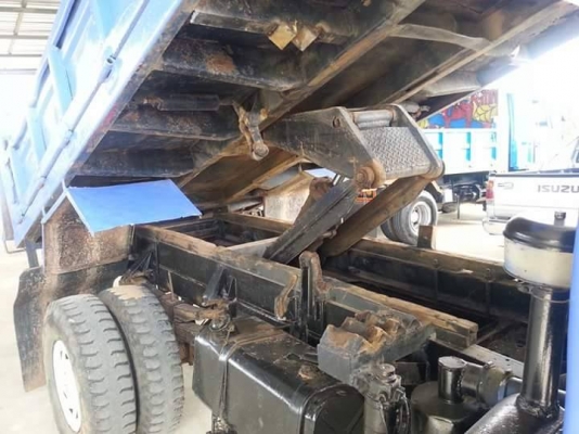 ขายรถ6ล้อ ดั้มKS 110แรง ภาษีเต็ม ยางดี รถสวยสภาพดี เฟืองท้ายใหญ่ เอกสารพร้อมโอน ราคา250,000 สนใจโทร 090-8588220คุณนะ 093-3258446คุณบิว หรือเข้าดูสินค้าอื่นๆได้ที่ www.narong2truck.com หรือ www.truck.in.th/498 หรือเพจFacebook ณรงค์ ซื้อขายรถมือสอง (เว็บไซต