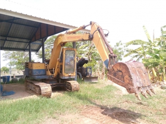 ขายด่วนรถแบคโฮ โคมัชสุ pc 60 รุ่น 3 สภาพพร้อมใช้งาน