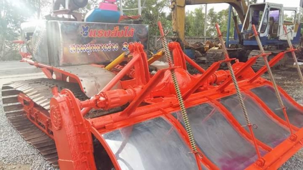 ขายรถตีดินสามชุกการช่าง jo260 / 23 / 12 # 650.000