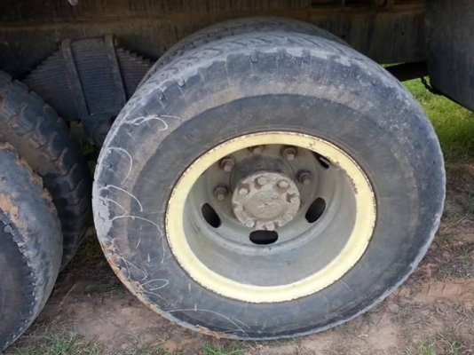 ขายรถ10ล้อ ดั้มเพลาเดียว หัวยาวเครื่อง165แรง ดระบอกดั้มใหญ่ 12ตัน สภาพพร้อมใช้งาน เอกสารพร้อมโอน ราคา250,000 สนใจโทร 090-8588220คุณนะ 093-3258446คุณบิว หรือเข้าดูสินค้าอื่นๆได้ที่ www.narong2truck.com หรือ www.truck.in.th/498 หรือเพจFacebook ณรงค์ ซื้อขาย