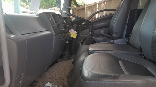 ขาย 6 ล้อ อีซูซุดัมพ์ FRR 190 แรง ปี 57 วิ่งน้อย 3x,xxx สภาพน้องป้ายแดง  จัดแนนท์ได้ครับ สนใจติดต่อ 081-9420141  ,  081-5715326