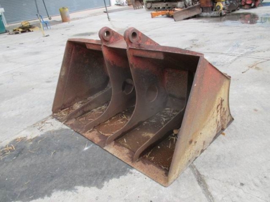 ขายบุ้งกี๋ปากกว้าง สำหรับรถขนาด 200 ราคา 17,000 บาท