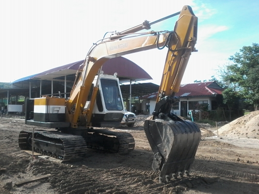 ขายรถขุด ยี่ห้อ KOMATSU PC 120-1 พร้อมลายเจาะ ราคา 460,000 บาท