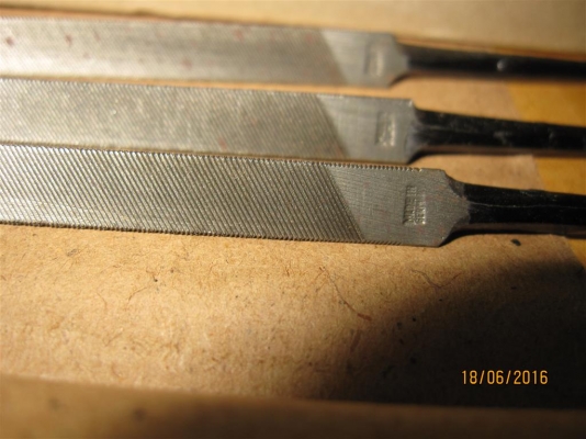 ตะไบ 3 เหลี่ยม ขนาด 4.5 นิ้ว Made in Germany ตะไบ 3 เหลี่ยม ขนาด 4.5 นิ้ว Made in Germany