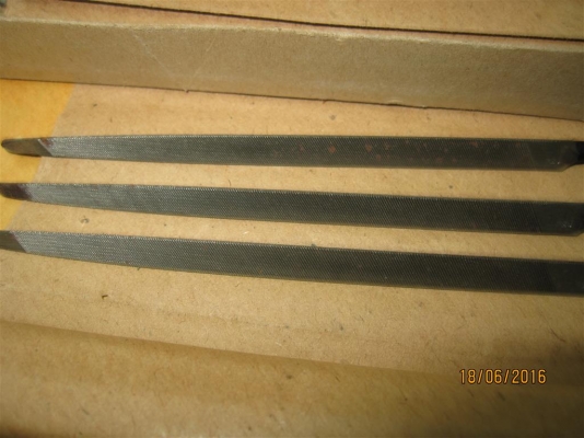 ตะไบ 3 เหลี่ยม ขนาด 4.5 นิ้ว Made in Germany ตะไบ 3 เหลี่ยม ขนาด 4.5 นิ้ว Made in Germany