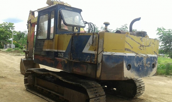 ขายรถขุด ยี่ห้อ YUTANI YS400 เครื่อง MITSUBISHI 6 สูบ ปั๊มเฟือง 2 ตอน คอนโทรลลูกหมาก สินค้าเก่านอก ใช้งานในไทย 1 ปี รถใช้งานได้ปกติ ราคา 270,000 บาท