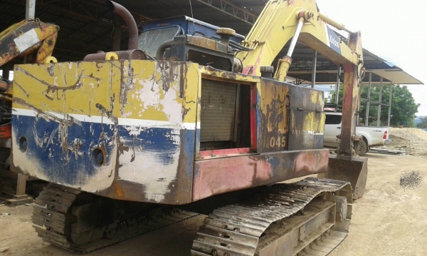 ขายรถขุด ยี่ห้อ YUTANI YS400 เครื่อง MITSUBISHI 6 สูบ ปั๊มเฟือง 2 ตอน คอนโทรลลูกหมาก สินค้าเก่านอก ใช้งานในไทย 1 ปี รถใช้งานได้ปกติ ราคา 270,000 บาท