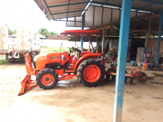 ขายรถไถ36แรงอุปกรณ์3ชิ้น