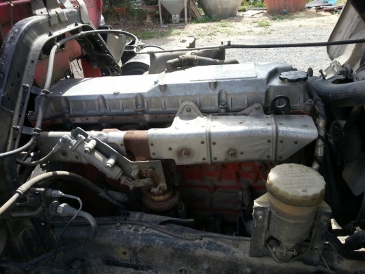 รถอีซูซุ 6 ล้อ ติดเครน 5 ตัน. FTR  200 แรงม้า. ปี 48.    สนใจติดต่อ  081 - 6079515