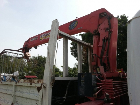 รถอีซูซุ 6 ล้อ ติดเครน 5 ตัน. FTR  200 แรงม้า. ปี 48.    สนใจติดต่อ  081 - 6079515