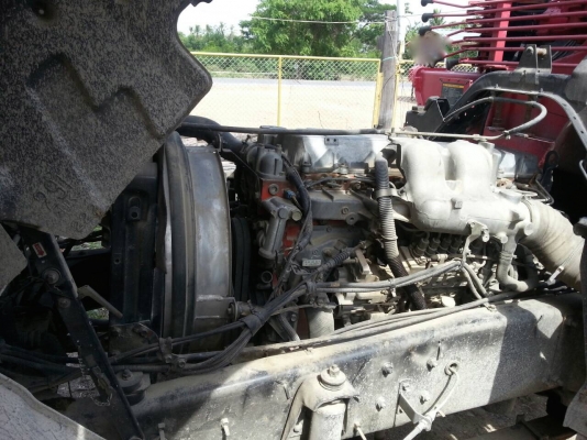 รถอีซูซุ 6 ล้อ ติดเครน 5 ตัน. FTR  200 แรงม้า. ปี 48.    สนใจติดต่อ  081 - 6079515