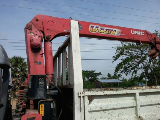 รถอีซูซุ 6 ล้อ ติดเครน 5 ตัน. FTR  200 แรงม้า. ปี 48.    สนใจติดต่อ  081 - 6079515