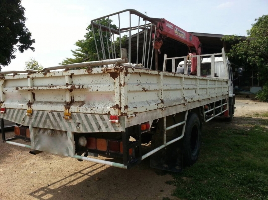 รถอีซูซุ 6 ล้อ ติดเครน 5 ตัน. FTR  200 แรงม้า. ปี 48.    สนใจติดต่อ  081 - 6079515