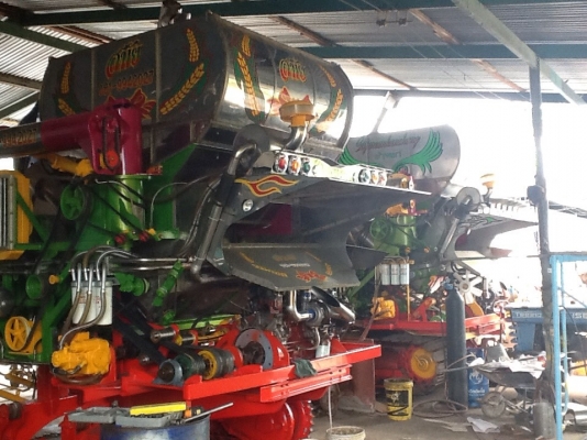 ขายรถเกี่ยวข้าว เครื่อง260Joตัวเดิน200และ 12ht ปัม้22 และ 23ใดกิ้น สนใจติดต่อ 0860025364 ช่างอุ ขายรถเกี่ยวข้าว เครื่อง260Joตัวเดิน200และ 12ht ปัม้22 และ 23ใดกิ้น สนใจติดต่อ 0860025364 ช่างอุ