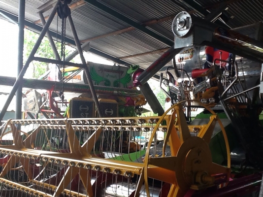 ขายรถเกี่ยวข้าว เครื่อง260Joตัวเดิน200และ 12ht ปัม้22 และ 23ใดกิ้น  สนใจติดต่อ 0860025364 ช่างอุ