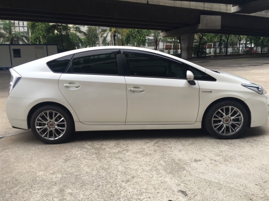 toyota prius 1.8 สีขาว ปี 2011 รถสวยมีเสน่ห์มาก พร้อมใช้งาน toyota prius 1.8 สีขาว ปี 2011 รถสวยมีเสน่ห์มาก พร้อมใช้งาน