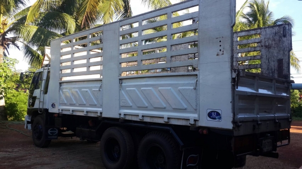 ขายด่วน HINO FL1J สภาพสวยพร้อมใช้งาน รถปี43 ยางดีพร้อมใช้งานคัชชีสวย  ภายในเรียบร้อย เอกสารพร้อมโอน