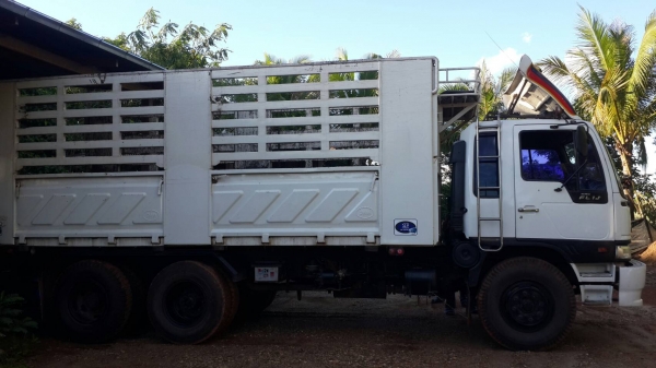 ขายด่วน HINO FL1J สภาพสวยพร้อมใช้งาน รถปี43 ยางดีพร้อมใช้งานคัชชีสวย  ภายในเรียบร้อย เอกสารพร้อมโอน